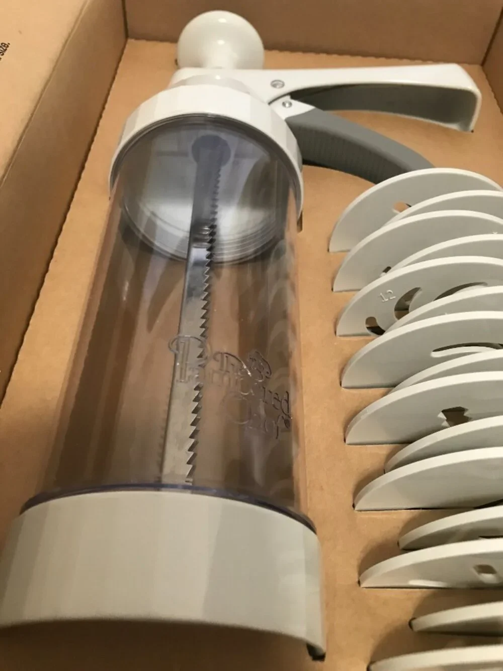 Pampered Chef Cookie Press Model 1525 17 piece